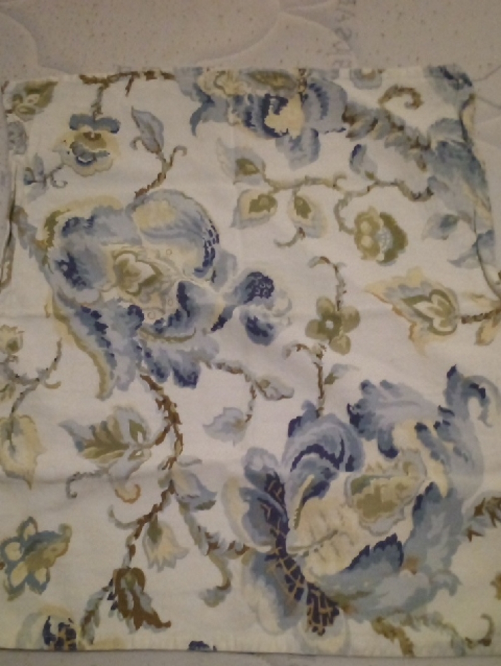 Lot 10 Lauren Ralph Lauren White and Tan Floral Table Mats Linen